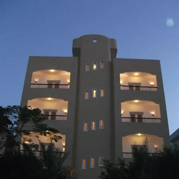 Desert Rose Apartment, hotel in Hurghada