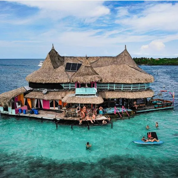 Casa en el agua, hotel v destinaci Tintipan Island
