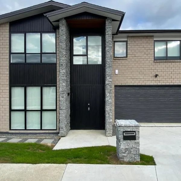 Extra-Large Brand-New House 8 Bedrooms 6 Bathrooms, hotel v Aucklandu