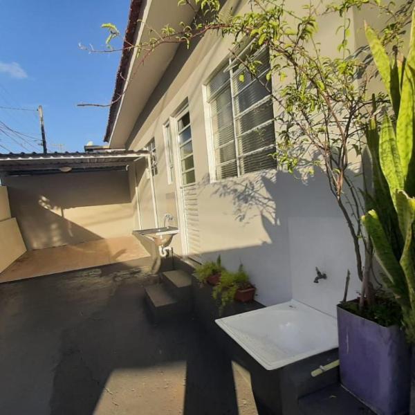 Aconchegante Microcasa Banheiro Privativo e Garagem Compartilhada - Foto 5