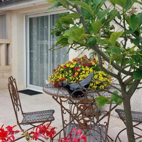 Chez Isa, hotel v destinácii Échallat