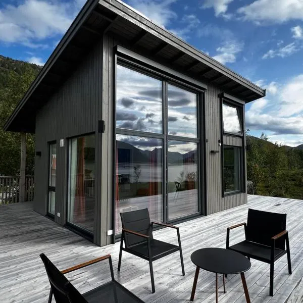 Efjord and Stetind Resort - Cabin Kulhorn, hotel v destinaci Ballangen