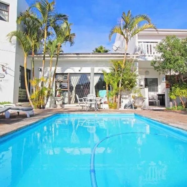 Au Plais De Langebaan at Palm Tree Villa, hotel v destinaci Langebaan