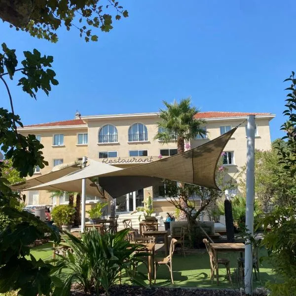 Adonis Sanary Grand Hôtel des Bains – hotel w mieście Sanary-sur-Mer
