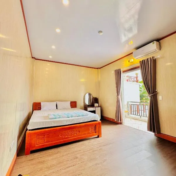 Khách sạn Hoàng Long, hotel in Tam Ðảo