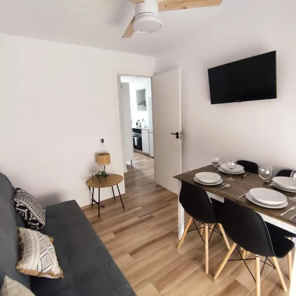 Apartamento 3 Habitaciones 2 Baños, hotel in Puerto de Sagunto