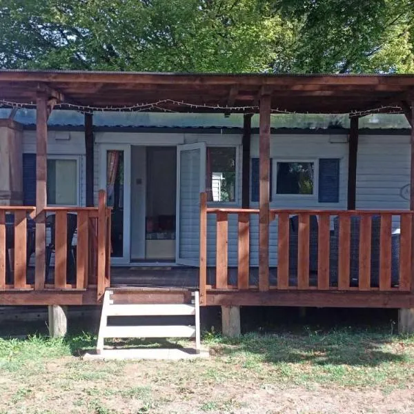 Mobil home place 26, hotel v destinaci Villegusien Le Lac