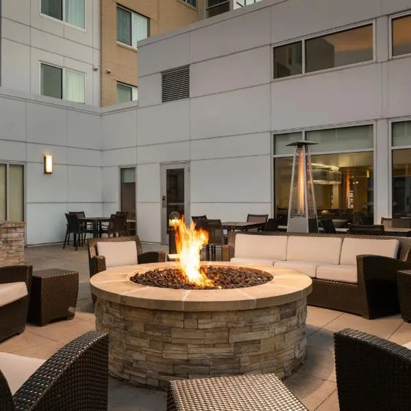 Residence Inn by Marriott Milwaukee West, hotel v destinaci Wauwatosa