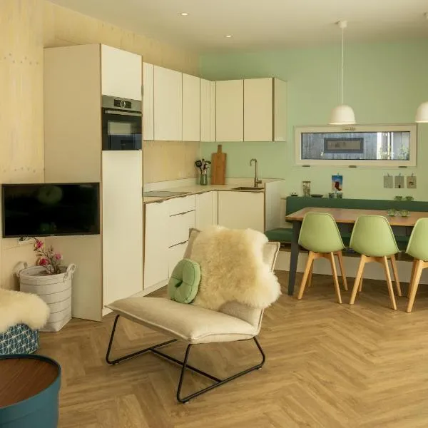 Klein Goud - Ecohuisjes Terschelling, hotel v destinaci Midsland