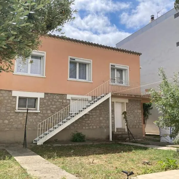 Maison centre-ville Narbonne avec jardin, hotel di Narbonne