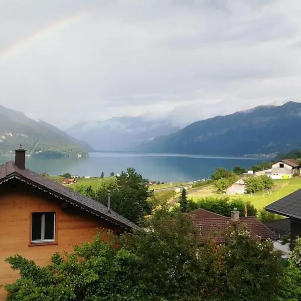 Dream vacation apartment easy to arrive with viewa, hotel v destinaci Spiez