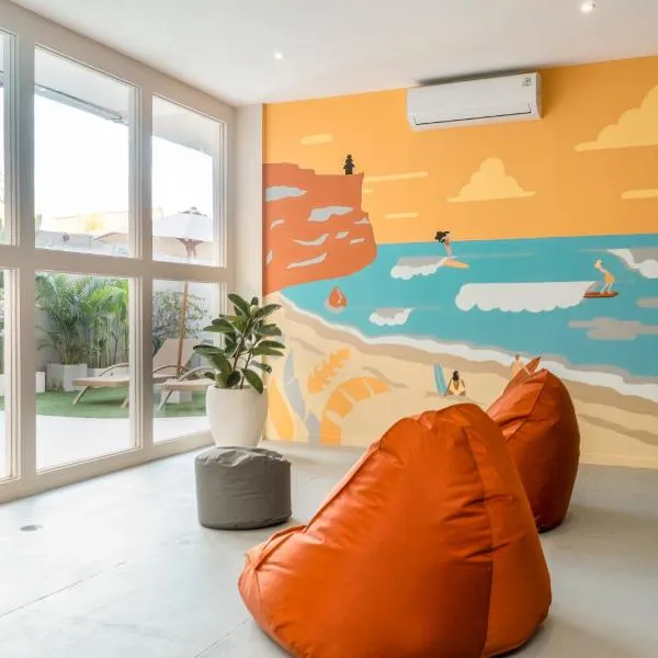 Bali Bustle Sunset Coliving and Coworking Space、レギャンのホテル