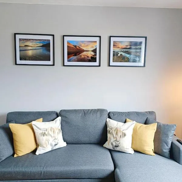 Largs Seaside Loft 2 R, hotel din Largs