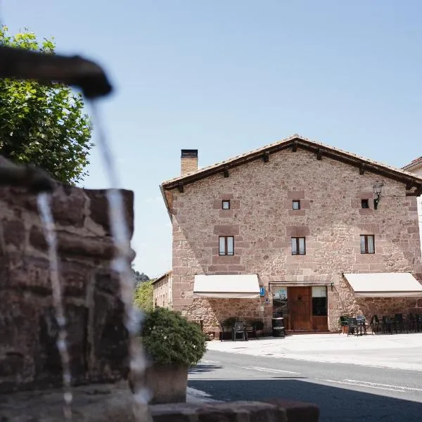 Hotel Rural LATORRIÉN DE ANE, hotel v destinaci Mues