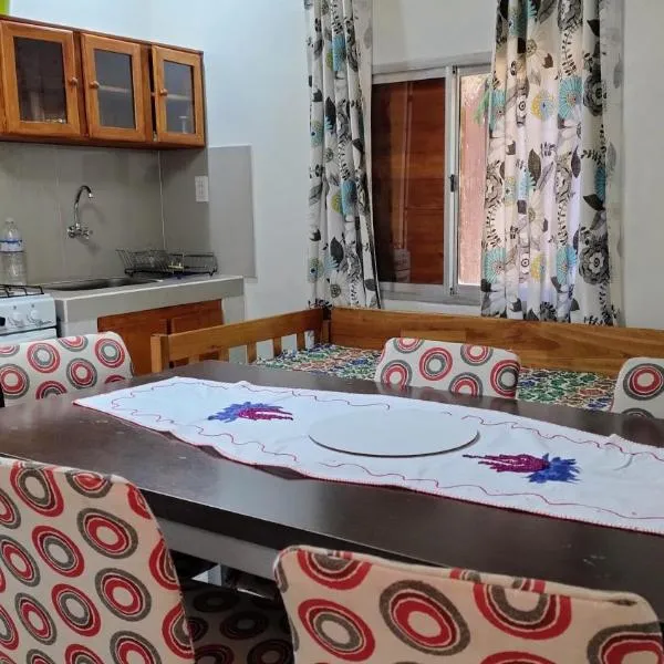 Cabaña La Emilia, hotel ad Aristóbulo del Valle