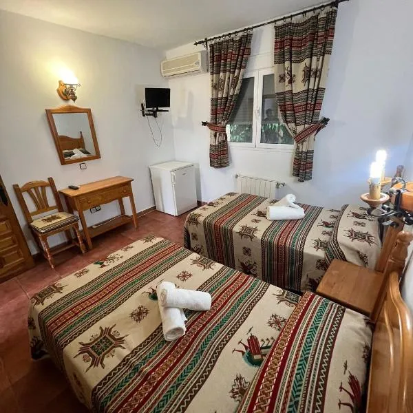 Pensión Xiquena, hotel v destinácii Fiñana