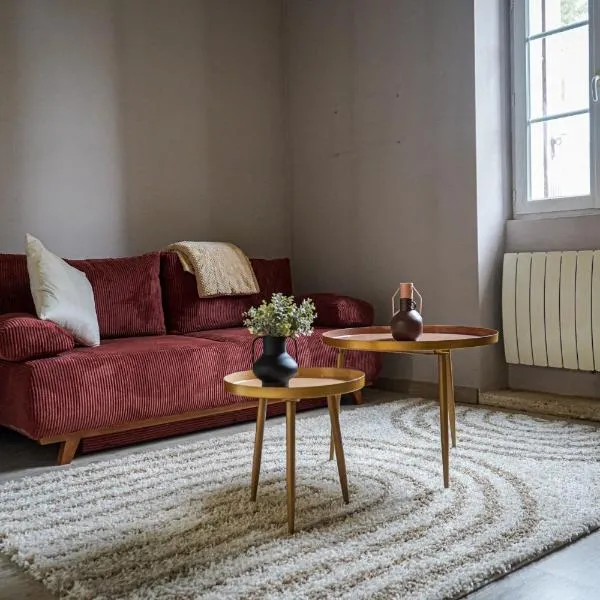 Havre de paix avec BALNEO SPA - Maison idéal pour couple - Famille & pro - Parking privé et gratuit - Wifi et bureau pour travailler - Jusqu'à 6 personnes, hotel v destinácii Angoulême