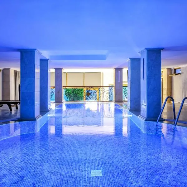 Boğaz Manzaralı Havuzlu Lüks Villa, Hotel in Istanbul