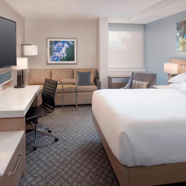 Delta Hotels by Marriott Seattle Everett, готель у місті Еверетт
