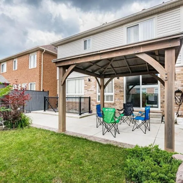 Garden 2 BR Apt - Free Parking Wifi Laundry Workstation, hotel in Brampton