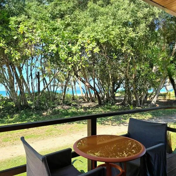 Absolute Beachfront Cottage, hotel in Mission Beach