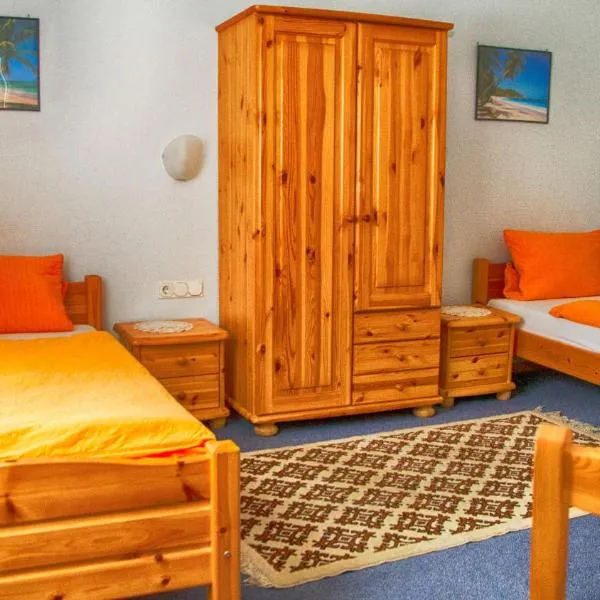 Pension und Ferienwohnungen Bachmann, hotel v destinaci Wölfersheim