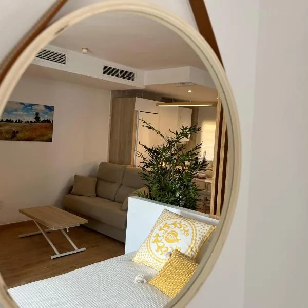 Duplex con terraza privada y parking a 15 minutos de Sevilla, hotel en Dos Hermanas