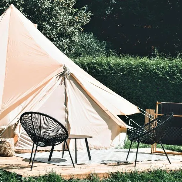 Glamping op boutique camping Whanau, hotel v destinaci Rutten