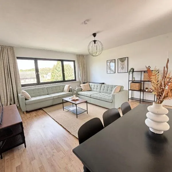 110qm- 4 Rooms - free private parking- free fast WIFI - Kitchen - near Wood- A Part Time Home, hotel v destinácii Walsrode