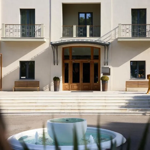 Domotel Kastri, hotel v Aténách