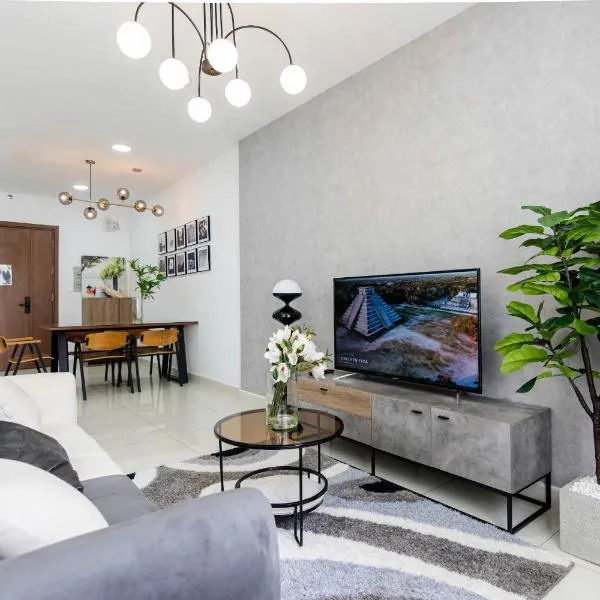 Grand Riverside Aparment 4Brs 5 Beds near D1, hotel in Ho Chi Minh City