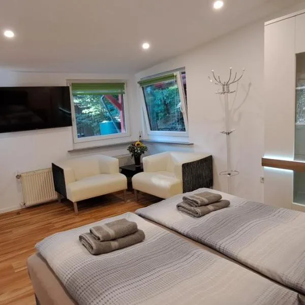 Bungalow an der Tanne mit überdachter Terrasse, ξενοδοχείο στο Ντίσελντορφ
