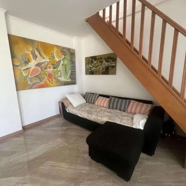 Ensemble d'Appartements à La Courneuve - Bien Desservis et Disponibles Séparément, hotel v destinácii La Courneuve