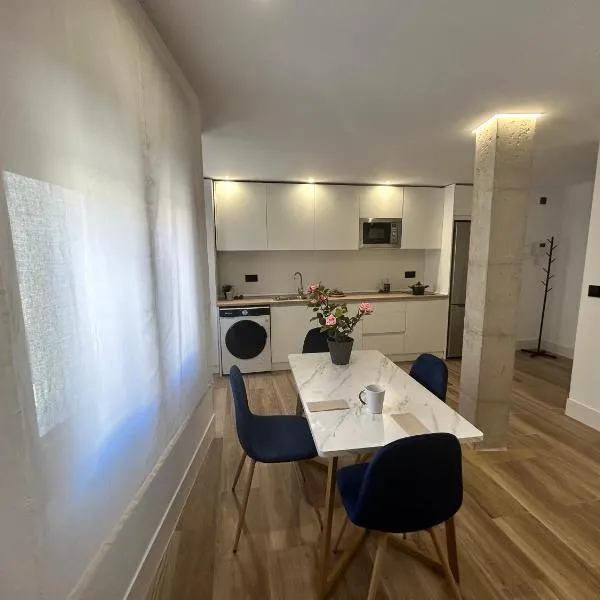 Apartamento Juan Robledo en centro ciudad, khách sạn ở Andújar