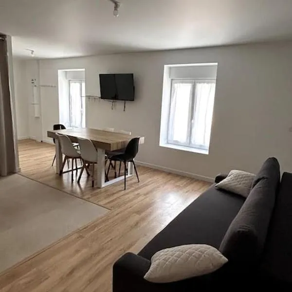 Appartement proche La Bresse โรงแรมในคลิฟตันบีช