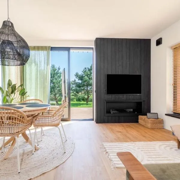 Stylish seaside home in Palanga – hotel w mieście Kunigiškiai