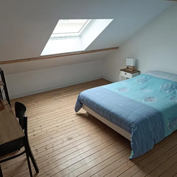 Chambre spacieuse et confortable 2, hotel in Graville