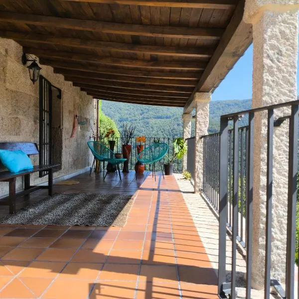 Xiravai-Ribeira Sacra, hotel in Peares