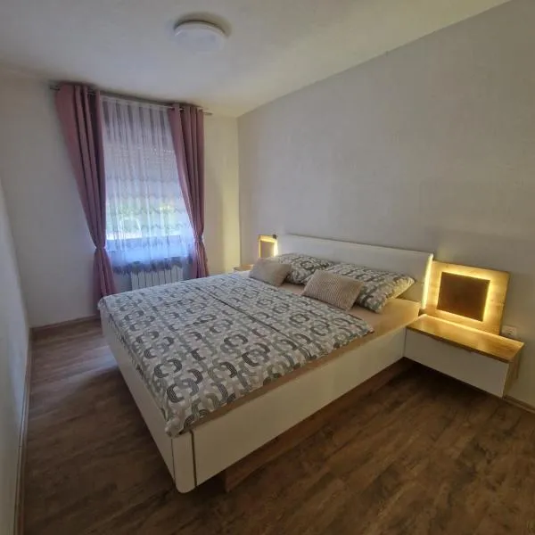 apartma-sobe Lejla, hotel in Vipava