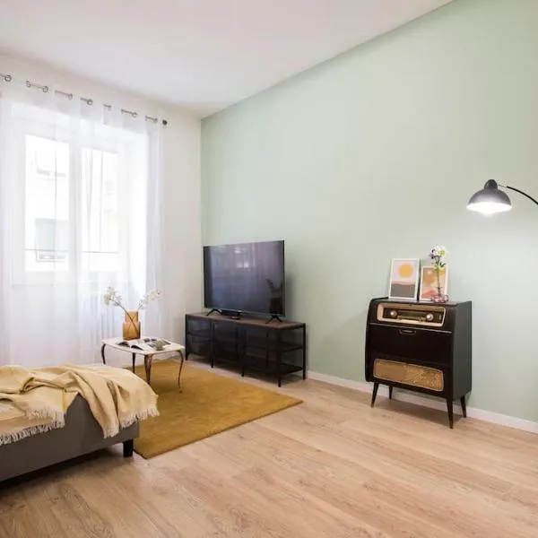 Appartamento 2BDR for 6 guests - 100mt Subway B1 - 7 fermate dal Colosseo, hotel v Římě