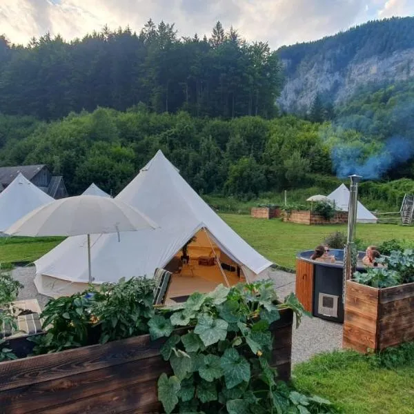 Wild Glamping in the Vienna Alps, hotel v destinaci Nasswald