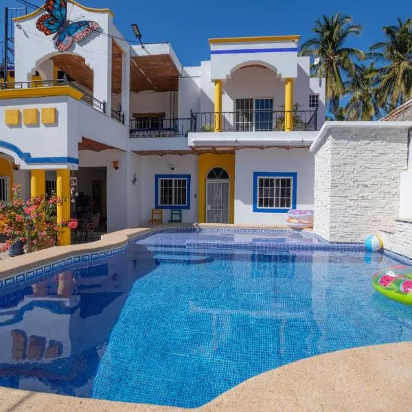 La Casa Mariposa, hotel in Rincon de Guayabitos