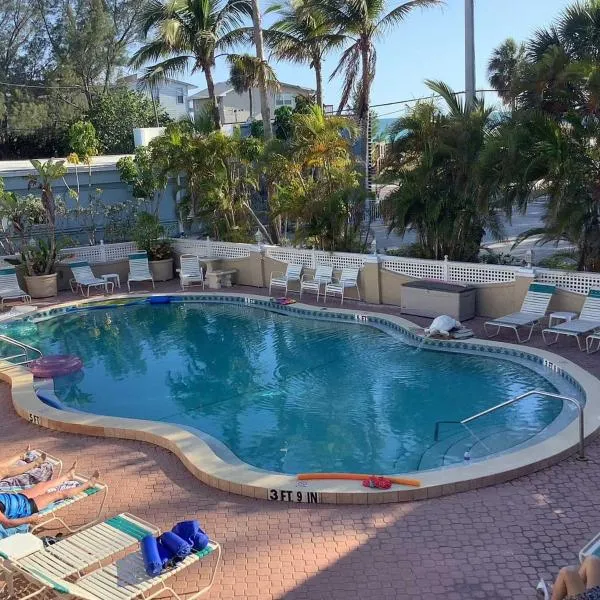 Tortuga Inn Beach Resort Unit #229, hotel in Bradenton Beach