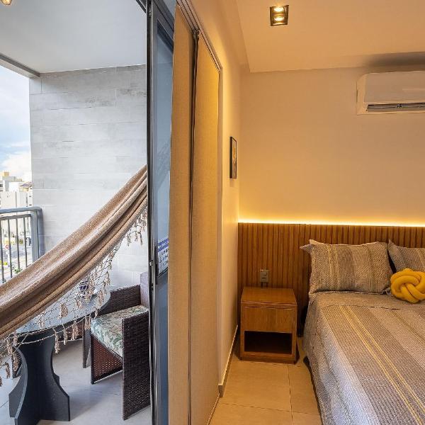 Studio com Varanda a 100 metros da praia