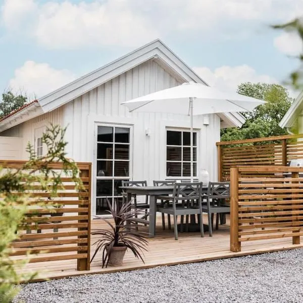 Modernt och Centralt boende på Öland, hotel in Färjestaden