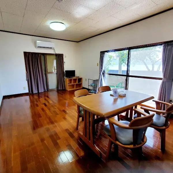 一棟貸し みじょら しーばなコテージ, hotel in Akagina