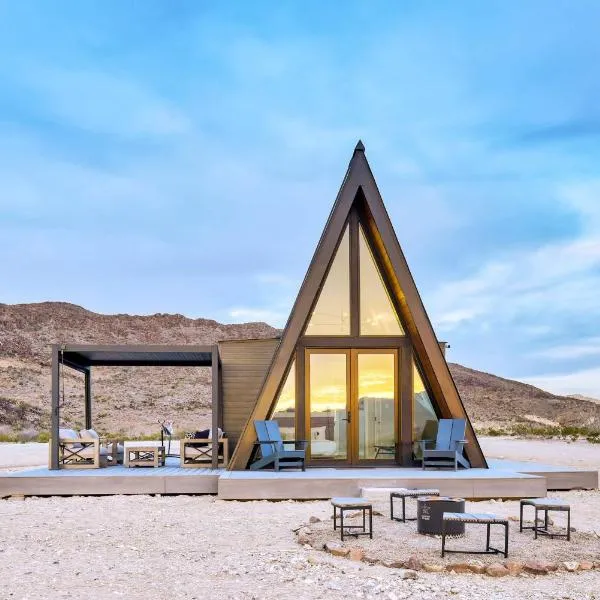 Stardust Big Bend Luxury A-Frame#9 with a fab view, hotel in Terlingua
