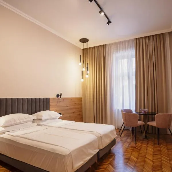 Bloom Downtown Suites、クルジュ・ナポカのホテル