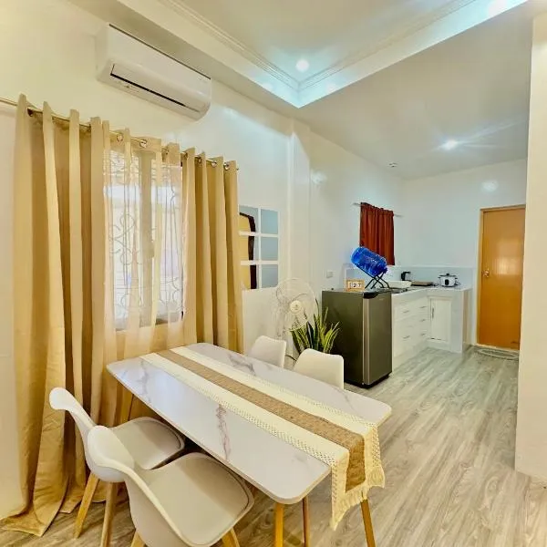 RRJ Bungalow 1Br, 2Aircon 4 minutes walk to the beach, hotel in General Luna
