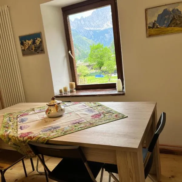Casa di Charme sul Civetta Dolomiti, hotel en Caprile